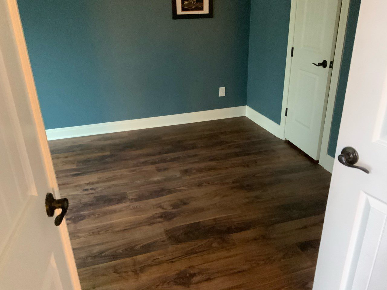 Blue Bedroom Walls with Wood Floors Blue Bedroom Walls with Wood Floors
