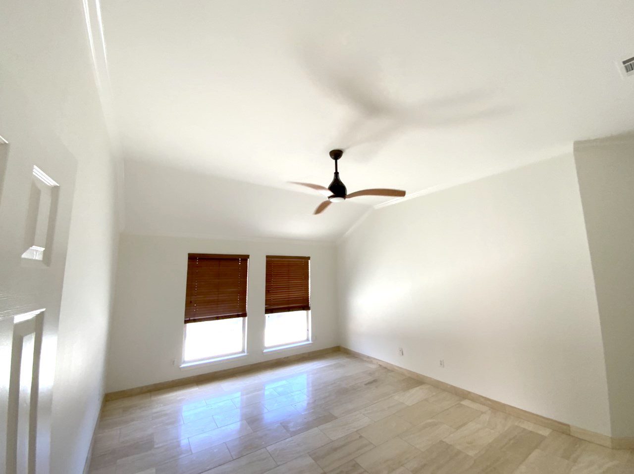 fresh painted ceiling and walls with crown molding fresh painted ceiling and walls with crown molding