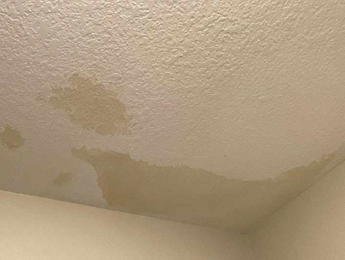 water stained sheetrock ceiling